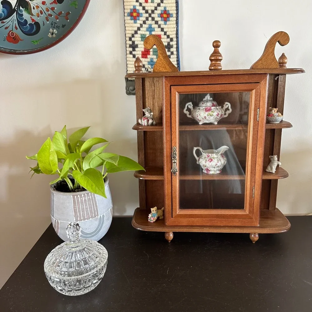 VTG Ornate Mini Wood Wall Curio Cabinet Glass Door Display Case Shelves 17